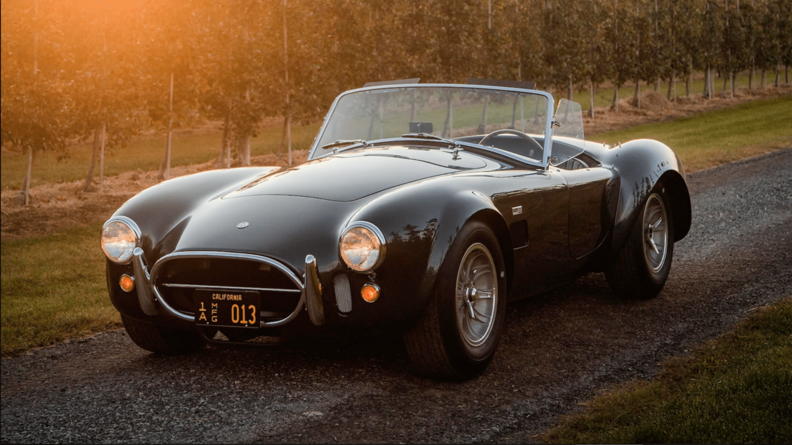 ミュージシャン Very Rare Carroll Shelby Original 1965 Carroll Shelby's 1965 427 Cobra Roadster Just Sold For $7.7